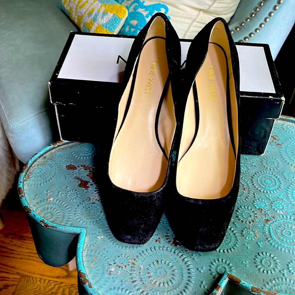 Nine West low pumps